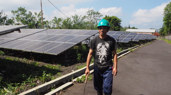 Transition to Renewable Energy Would Cut Carbon and Costs in Indonesia, Says New Study