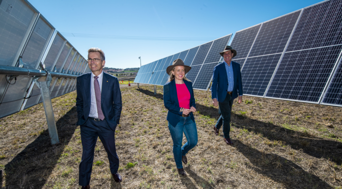 In a World First, Australian University Builds Own Solar Farm to Offset 100% of its Electricity Use