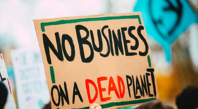 Hundreds of Scientists Call on PR and Ad Agencies to Stop Greenwashing, Drop Fossil Fuel Clients