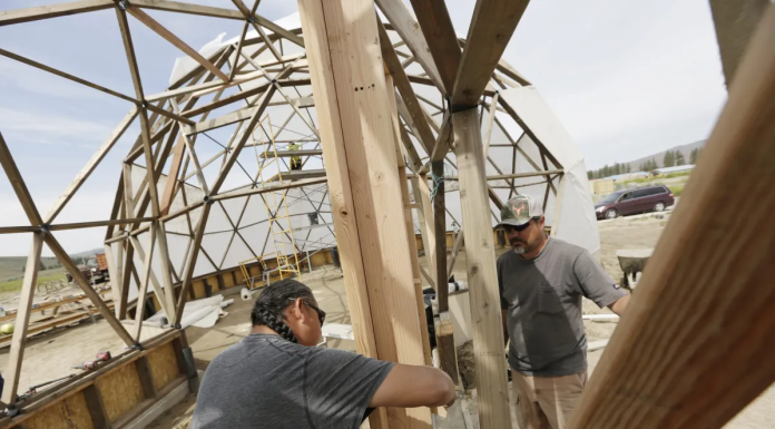 On Washington’s Colville Reservation, Solar-Powered Microfarm Looks to Prove Model to Boost Food, Energy Sovereignty